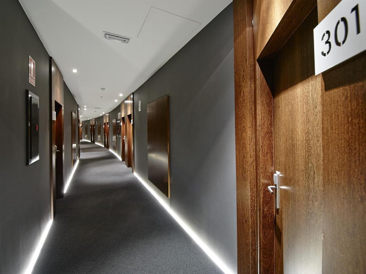 Hotel Carris Marineda آكورونيا المظهر الخارجي الصورة