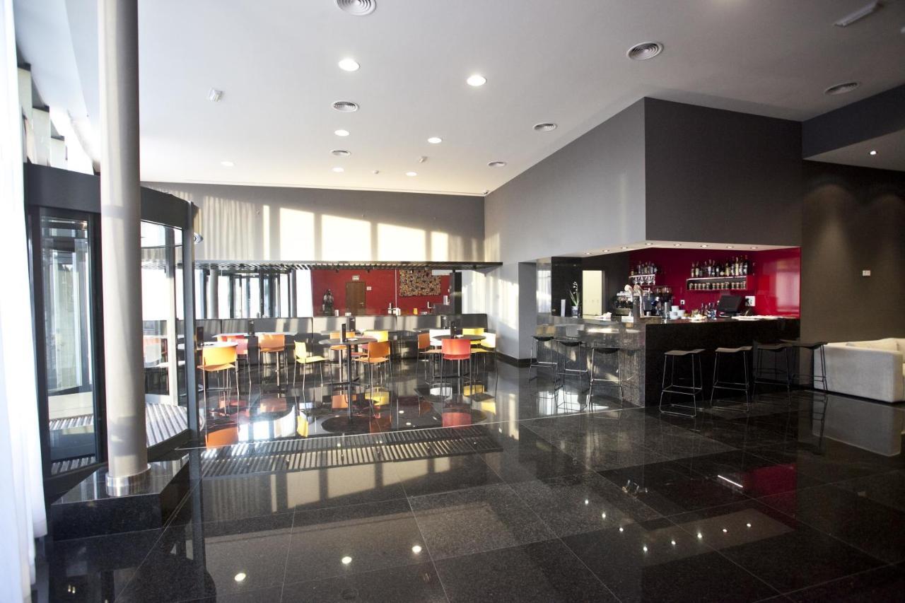 Hotel Carris Marineda آكورونيا المظهر الخارجي الصورة