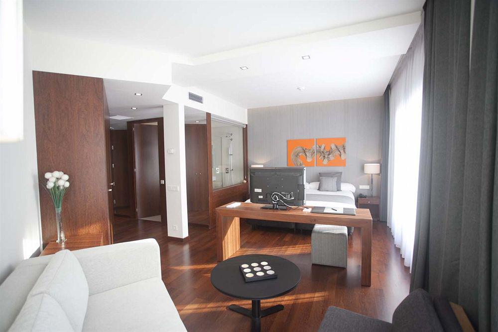 Hotel Carris Marineda آكورونيا المظهر الخارجي الصورة